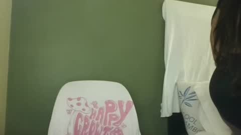 EtherealLilac online show from March 18, 2026, 11:41 pm