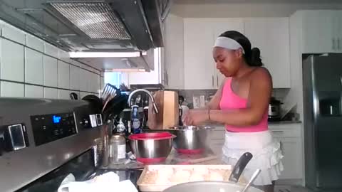 Snapshot of brownsugarcutie3 chatting on May 7, 2026, 4:23 pm Brownsuagrcutie online show from May 7, 2026, 4:23 pm