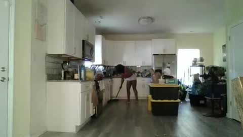 Snapshot of brownsugarcutie3 chatting on May 15, 2026, 8:49 pm Brownsuagrcutie online show from May 15, 2026, 8:49 pm