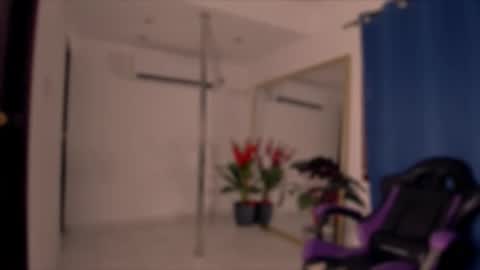 brownvelvet_ online show from October 25, 2025, 6:57 pm