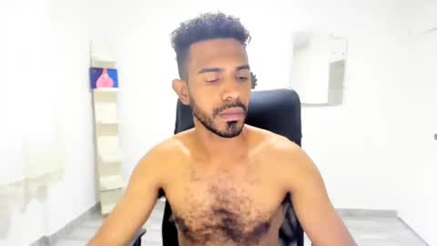 bruce_1111 online show from September 20, 2025, 10:11 pm