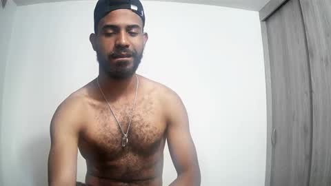 bruce_1111 online show from December 17, 2025, 4:24 pm