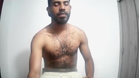 bruce_1111 online show from December 18, 2025, 8:37 pm