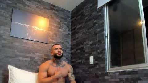 Snapshot of brucedallas chatting on October 28, 2025, 1:09 am brucedallas online show from October 28, 2025, 1:09 am