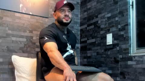 brucedallas online show from April 4, 2026, 12:09 am