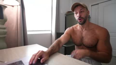 Snapshot of brucestryker chatting on July 27, 2026, 2:24 pm onlyfans BRUCESTRYKER online show from July 27, 2026, 2:24 pm