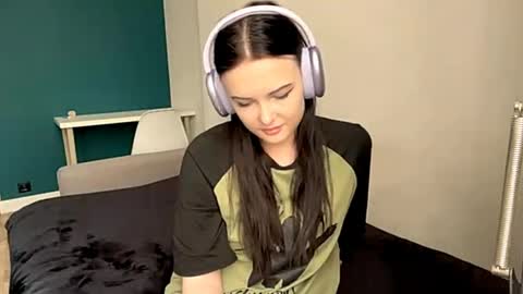 Snapshot of brunaceasor chatting on May 19, 2026, 2:23 pm Luna online show from May 19, 2026, 2:23 pm