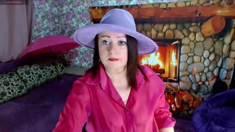 Julia online show from May 22, 2026, 9:20 pm