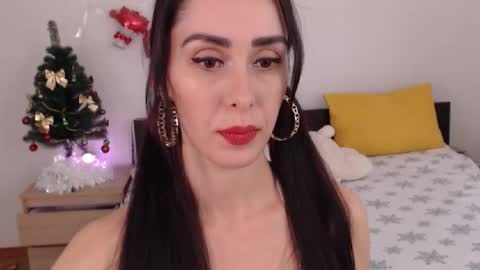 Snapshot of brunettgirl_ chatting on December 17, 2025, 8:20 am Ellis online show from December 17, 2025, 8:20 am