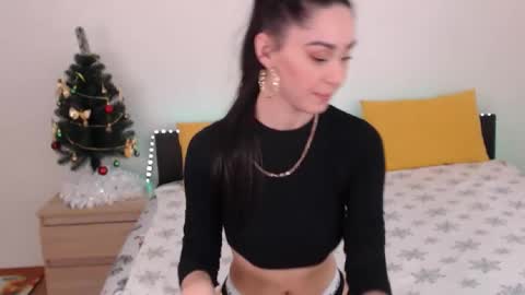 Snapshot of brunettgirl_ chatting on December 19, 2025, 8:43 am Ellis online show from December 19, 2025, 8:43 am