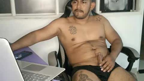 bruno_col online show from December 18, 2025, 2:06 am