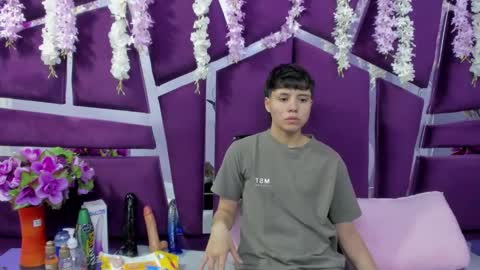 Snapshot of bruno_cruz chatting on February 19, 2026, 2:40 am Bruno Cruz online show from February 19, 2026, 2:40 am