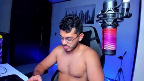 Snapshot of bruno_diaz31 chatting on December 23, 2024, 8:11 am Bruno online show from December 23, 2024, 8:11 am