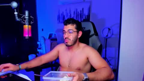 Snapshot of bruno_diaz31 chatting on November 23, 2025, 7:19 am Bruno online show from November 23, 2025, 7:19 am