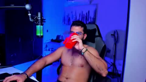 Snapshot of bruno_diaz31 chatting on December 16, 2025, 5:01 am Bruno online show from December 16, 2025, 5:01 am