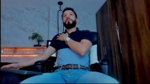 Andres Suarez online show from March 2, 2025, 2:08 am