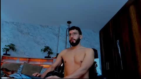 Andres Suarez online show from March 7, 2025, 3:49 pm