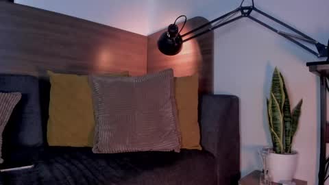 Snapshot of bruno_woods chatting on May 6, 2026, 2:11 pm Andres Suarez online show from May 6, 2026, 2:11 pm