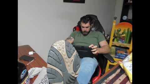 Snapshot of brutalmaster1983 chatting on January 2, 2025, 7:07 pm BRUTALMASTER1983 online show from January 2, 2025, 7:07 pm