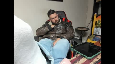 Snapshot of brutalmaster1983 chatting on October 16, 2025, 6:47 am BRUTALMASTER1983 online show from October 16, 2025, 6:47 am