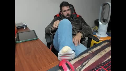 Snapshot of brutalmaster1983 chatting on November 11, 2025, 8:42 pm BRUTALMASTER1983 online show from November 11, 2025, 8:42 pm