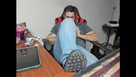 Snapshot of brutalmaster1983 chatting on November 25, 2025, 10:43 pm BRUTALMASTER1983 online show from November 25, 2025, 10:43 pm