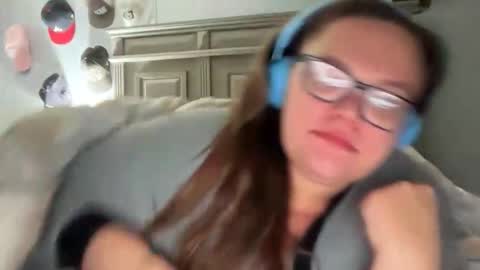 Snapshot of brwneyedbbw chatting on January 18, 2026, 5:33 am Desiree online show from January 18, 2026, 5:33 am