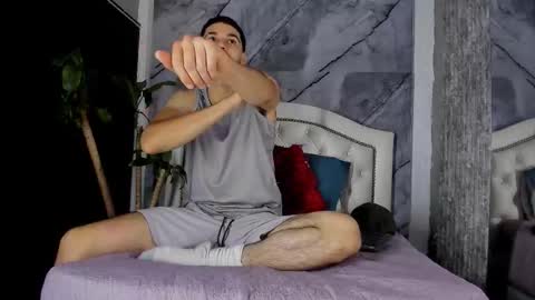 Snapshot of bry_dalton chatting on November 18, 2025, 4:50 am Bry Dalton online show from November 18, 2025, 4:50 am