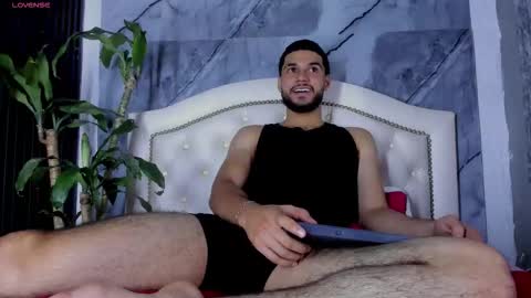 Snapshot of bry_dalton chatting on January 15, 2026, 4:39 am Bry Dalton online show from January 15, 2026, 4:39 am