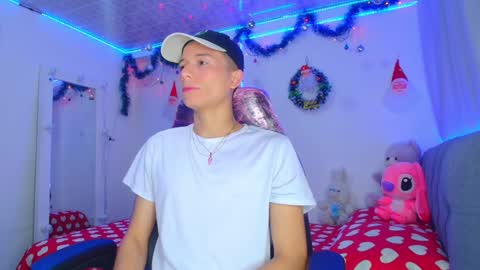 BRYAM INDEPENDENT MODEL online show from December 26, 2024, 12:46 am