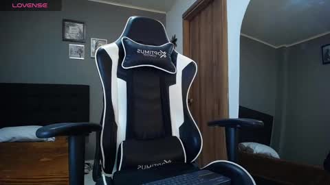 Snapshot of bryan_oficials chatting on December 24, 2024, 6:44 am bryan_oficials online show from December 24, 2024, 6:44 am