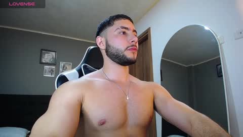 Snapshot of bryan_oficials chatting on December 25, 2024, 12:27 am bryan_oficials online show from December 25, 2024, 12:27 am