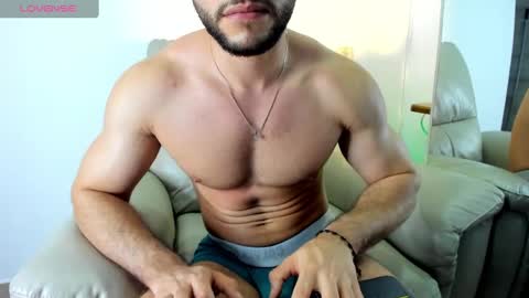 Snapshot of bryan_oficials chatting on March 10, 2025, 4:28 am bryan_oficials online show from March 10, 2025, 4:28 am