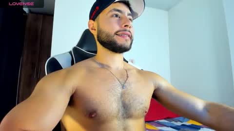 Snapshot of bryan_oficials chatting on October 4, 2025, 4:10 am bryan_oficials online show from October 4, 2025, 4:10 am