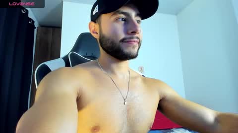 Snapshot of bryan_oficials chatting on October 13, 2025, 2:55 am bryan_oficials online show from October 13, 2025, 2:55 am