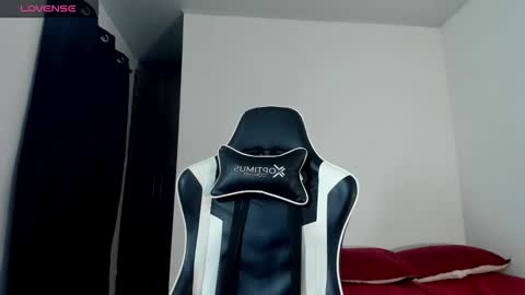 Snapshot of bryan_oficials chatting on December 2, 2025, 5:24 am bryan_oficials online show from December 2, 2025, 5:24 am