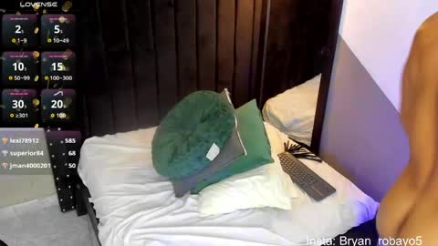 Snapshot of bryan_robayo5 chatting on April 21, 2026, 1:42 am Bryan online show from April 21, 2026, 1:42 am