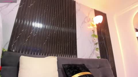 Bryxon  online show from February 6, 2025, 4:21 am