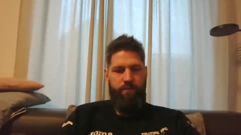 bubblebee1982 online show from December 18, 2024, 8:09 am