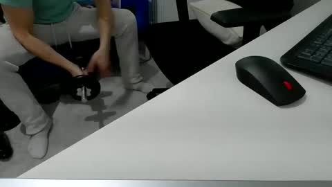 Snapshot of bubblebumdave chatting on March 12, 2025, 4:02 pm Bubblebum online show from March 12, 2025, 4:02 pm