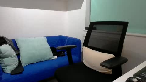 Snapshot of bubblebumdave chatting on December 17, 2025, 4:24 pm Bubblebum online show from December 17, 2025, 4:24 pm