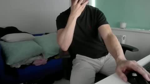 Snapshot of bubblebumdave chatting on March 26, 2026, 5:40 pm Bubblebum online show from March 26, 2026, 5:40 pm