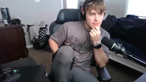 BubblebuttBdn online show from November 16, 2025, 8:36 pm