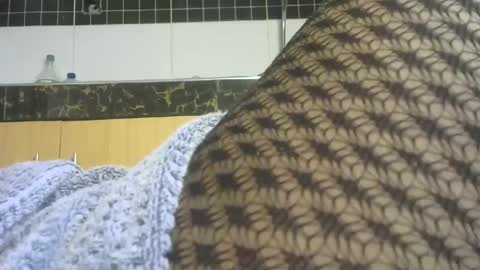 Snapshot of bubblegirl202 chatting on December 16, 2025, 6:51 am pretty online show from December 16, 2025, 6:51 am