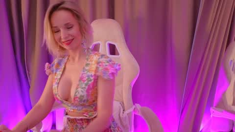 Snapshot of bubbling_crush chatting on February 5, 2025, 10:44 pm bubbling_crush online show from February 5, 2025, 10:44 pm
