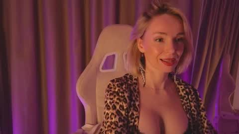 Snapshot of bubbling_crush chatting on February 25, 2025, 7:36 pm bubbling_crush online show from February 25, 2025, 7:36 pm