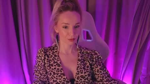 Snapshot of bubbling_crush chatting on February 28, 2025, 5:48 pm bubbling_crush online show from February 28, 2025, 5:48 pm