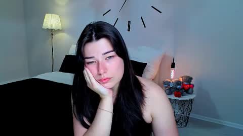 Snapshot of buckssbunny chatting on May 12, 2026, 1:41 pm Ari online show from May 12, 2026, 1:41 pm