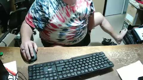 Snapshot of bucku2 chatting on December 28, 2024, 11:05 pm Bucku2 online show from December 28, 2024, 11:05 pm