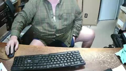 Snapshot of bucku2 chatting on February 8, 2025, 8:32 pm Bucku2 online show from February 8, 2025, 8:32 pm